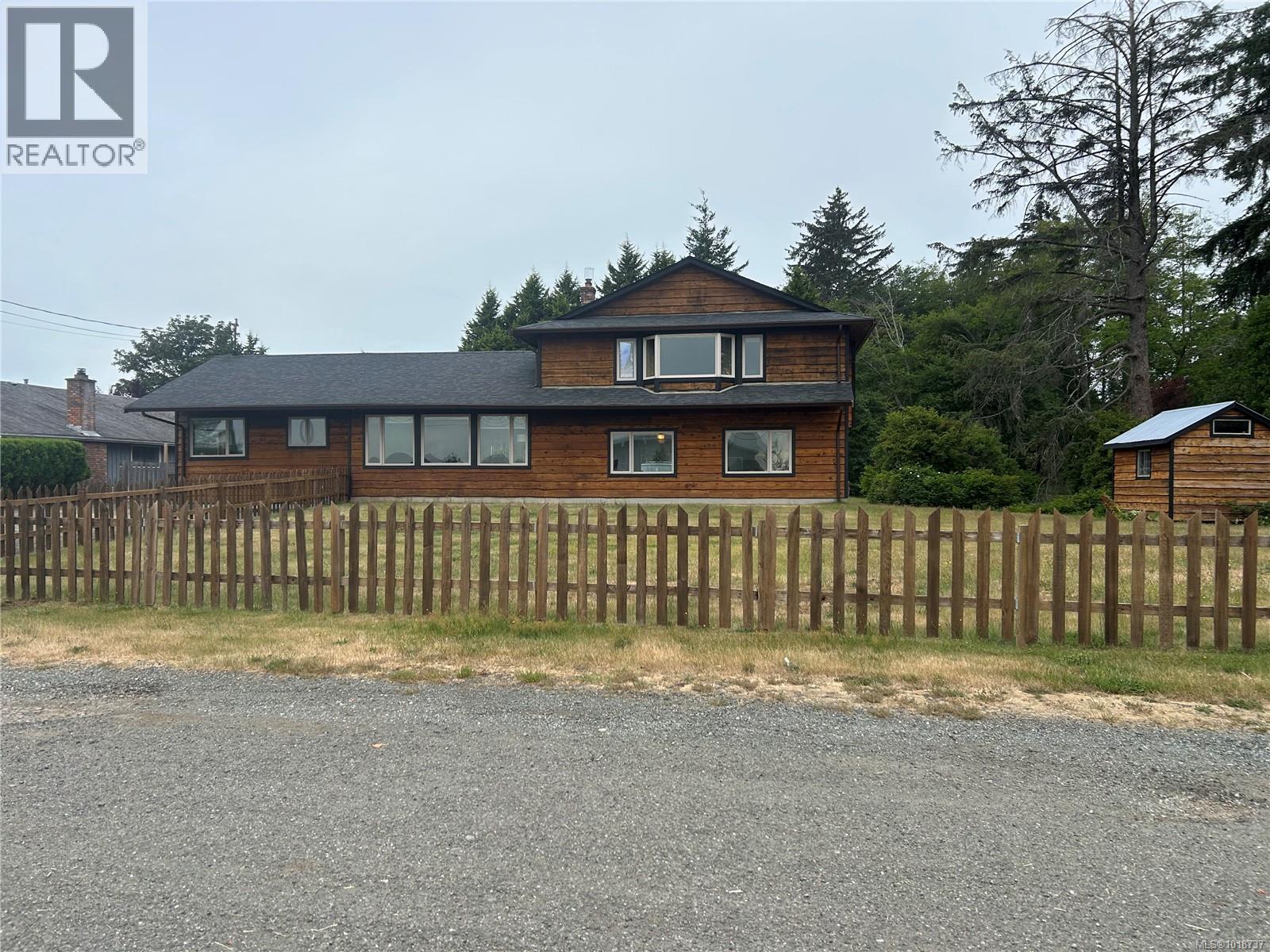 3910 Island Hwy S - 48