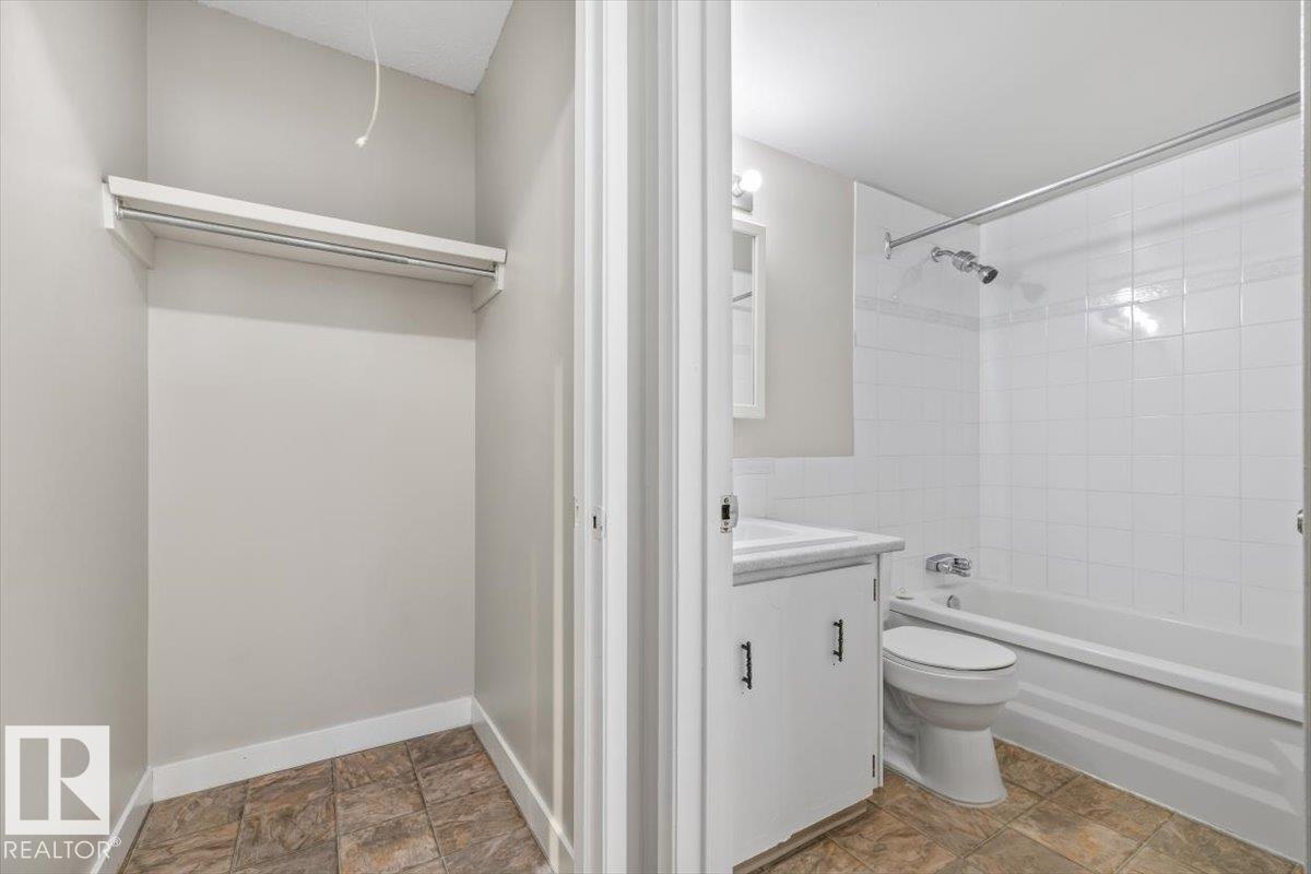 #306 10330 113 ST NW - 17