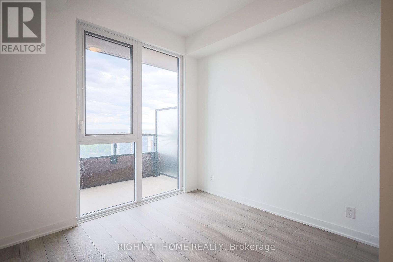 #1209 285 DUFFERIN STREET - 13
