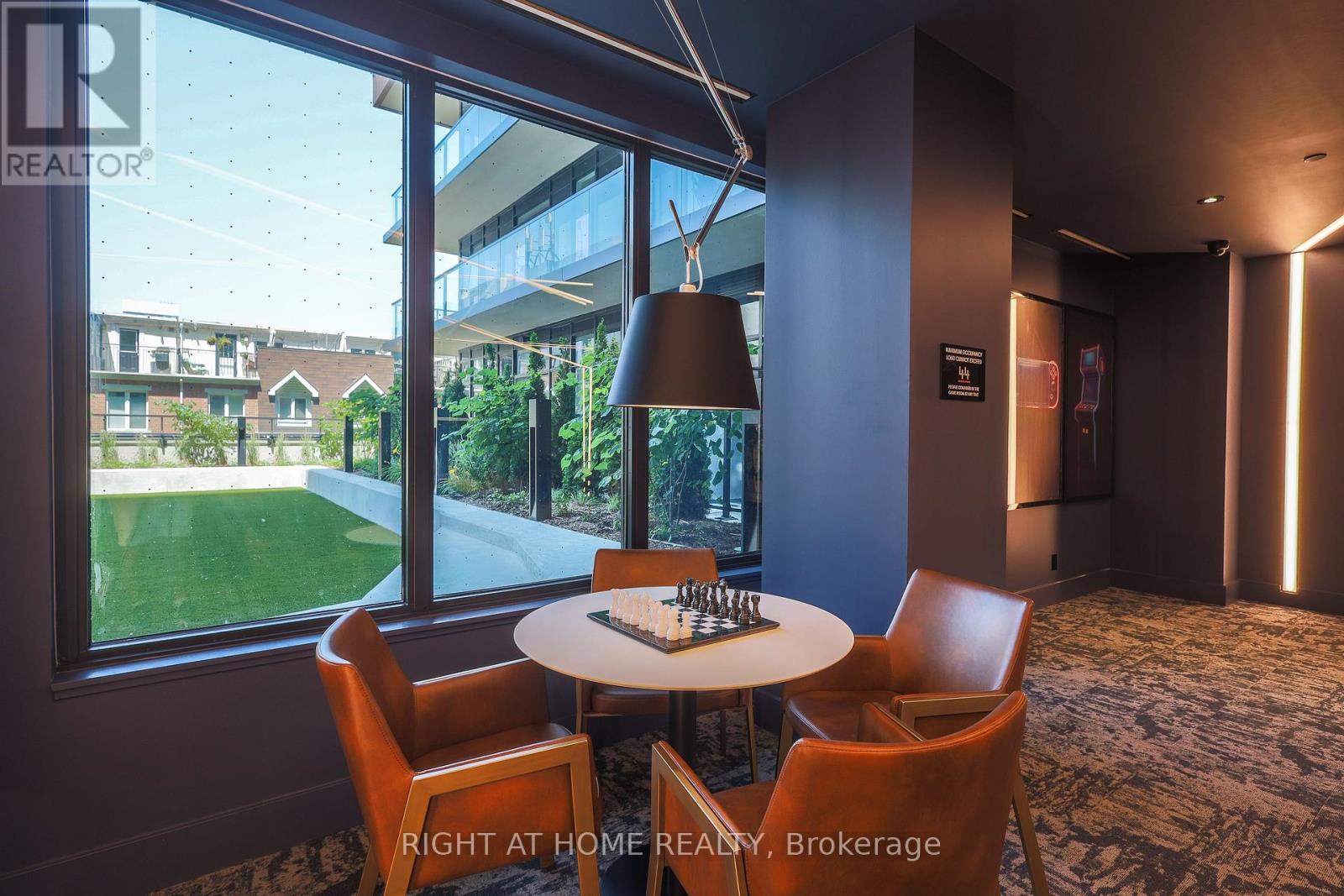 #1209 285 DUFFERIN STREET - 24