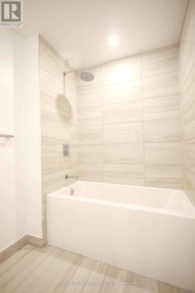 #917 285 DUFFERIN STREET - 19