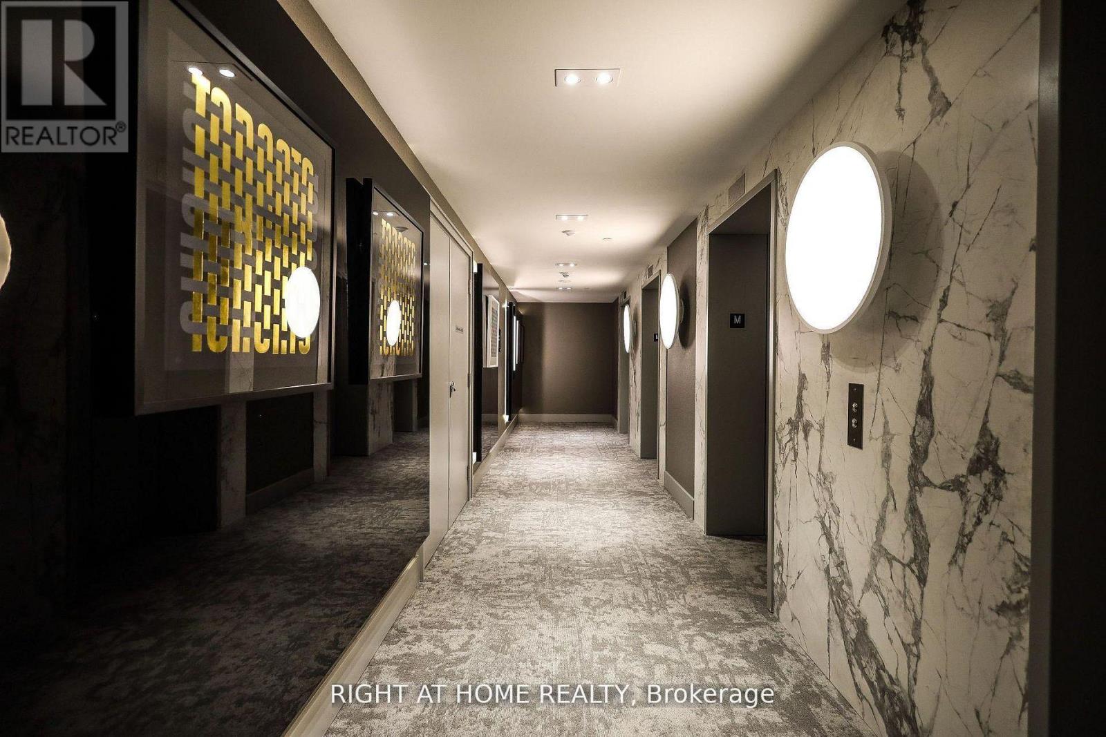 #917 285 DUFFERIN STREET - 7