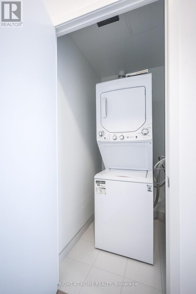 #704 285 DUFFERIN STREET - 17
