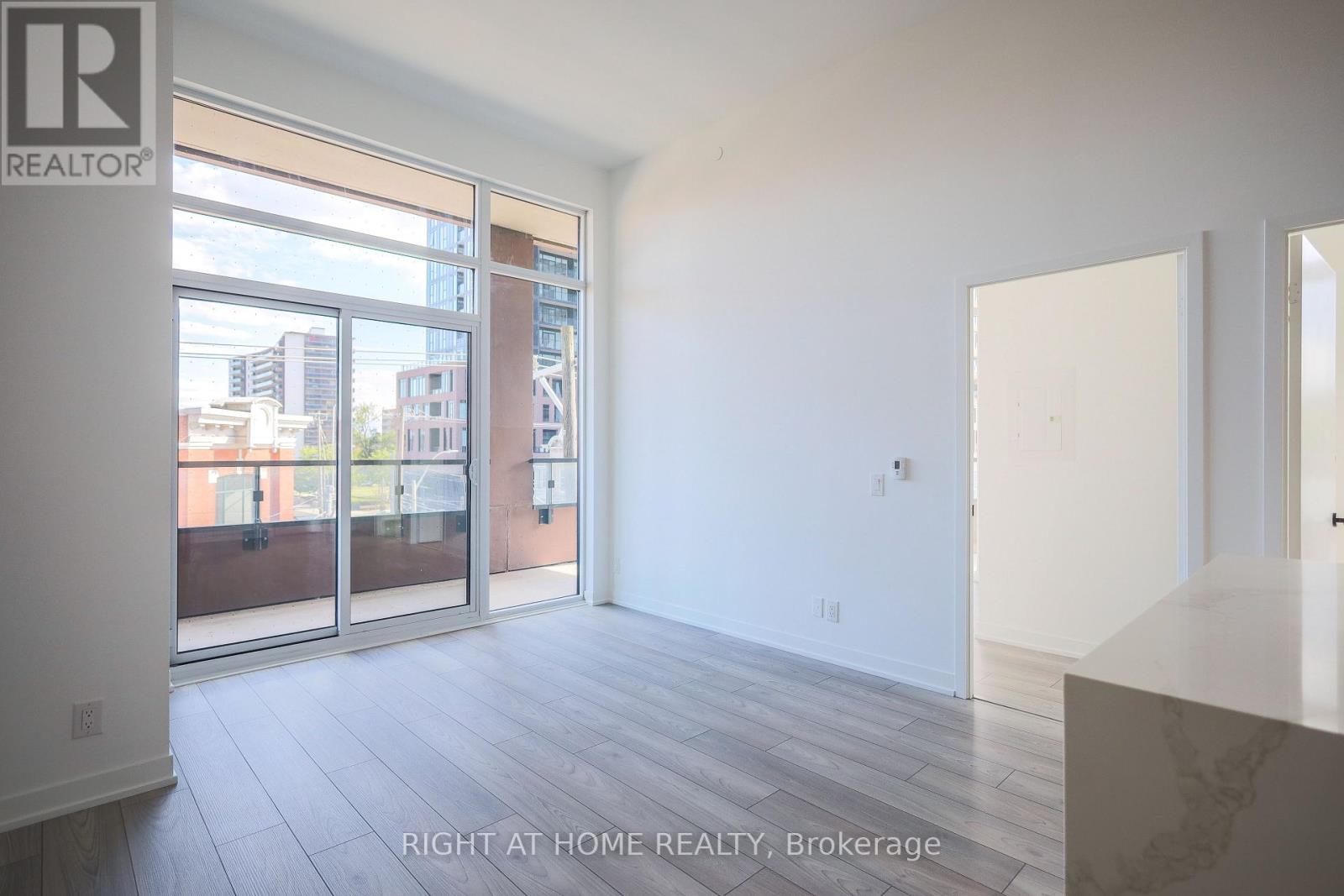 #220 285 DUFFERIN STREET - 15
