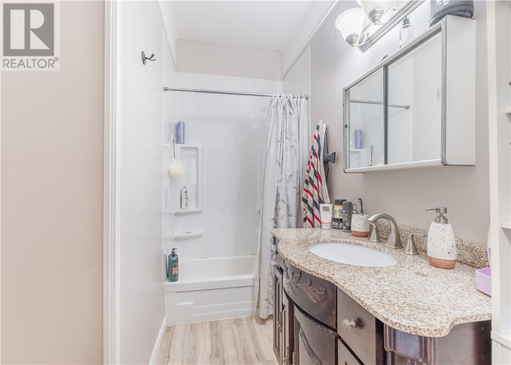 219-221 King Street - 8