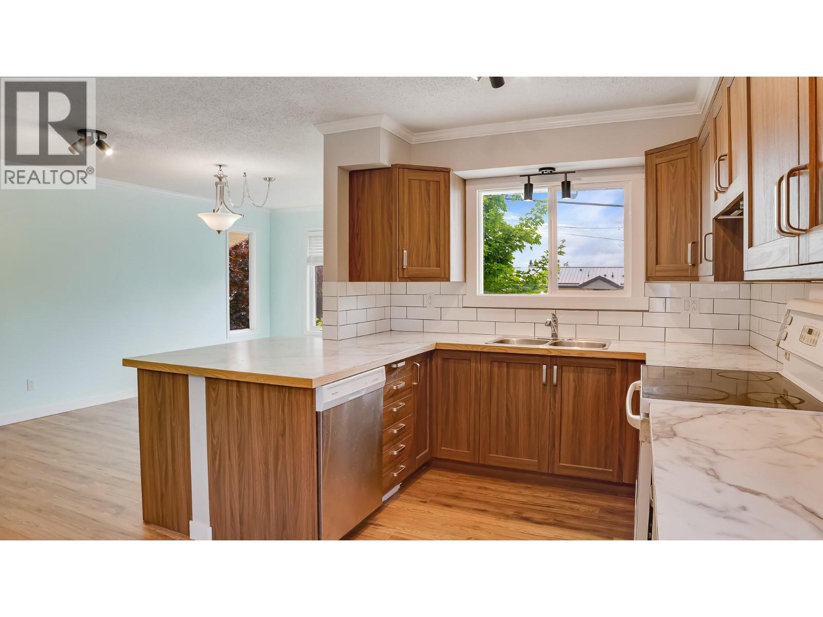 1828 Hurl Street - 11