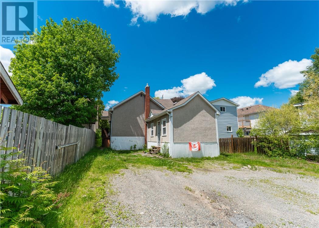 454 Melvin Avenue - 3