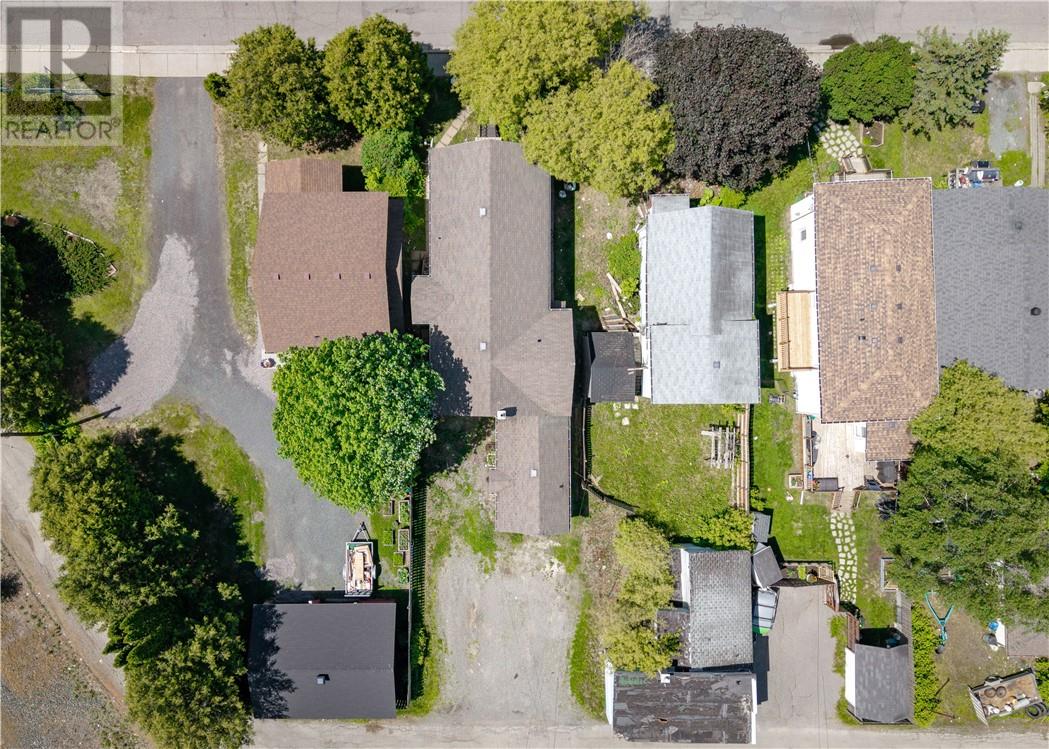 454 Melvin Avenue - 4
