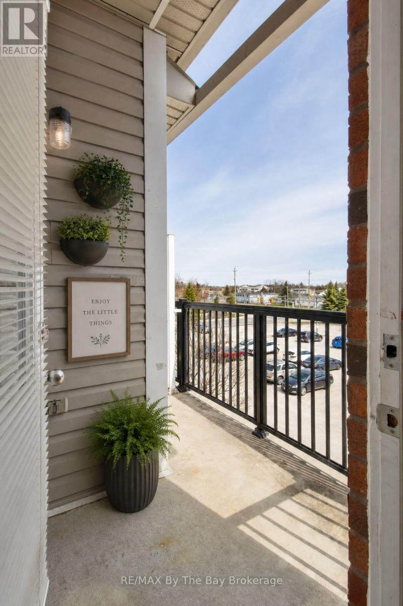 #311 16 WESTBURY ROAD - 9