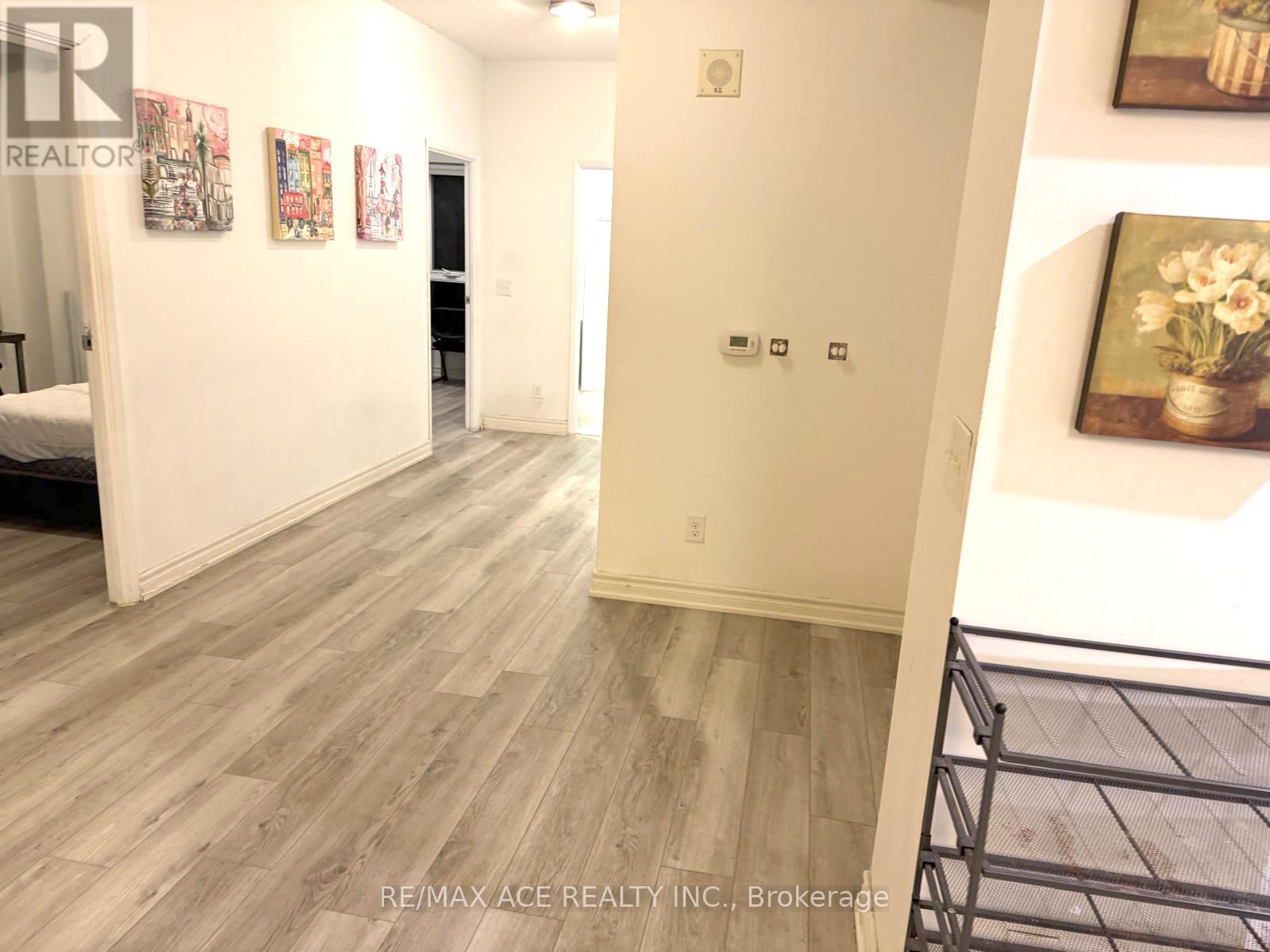 #504 158 KING STREET N - 3