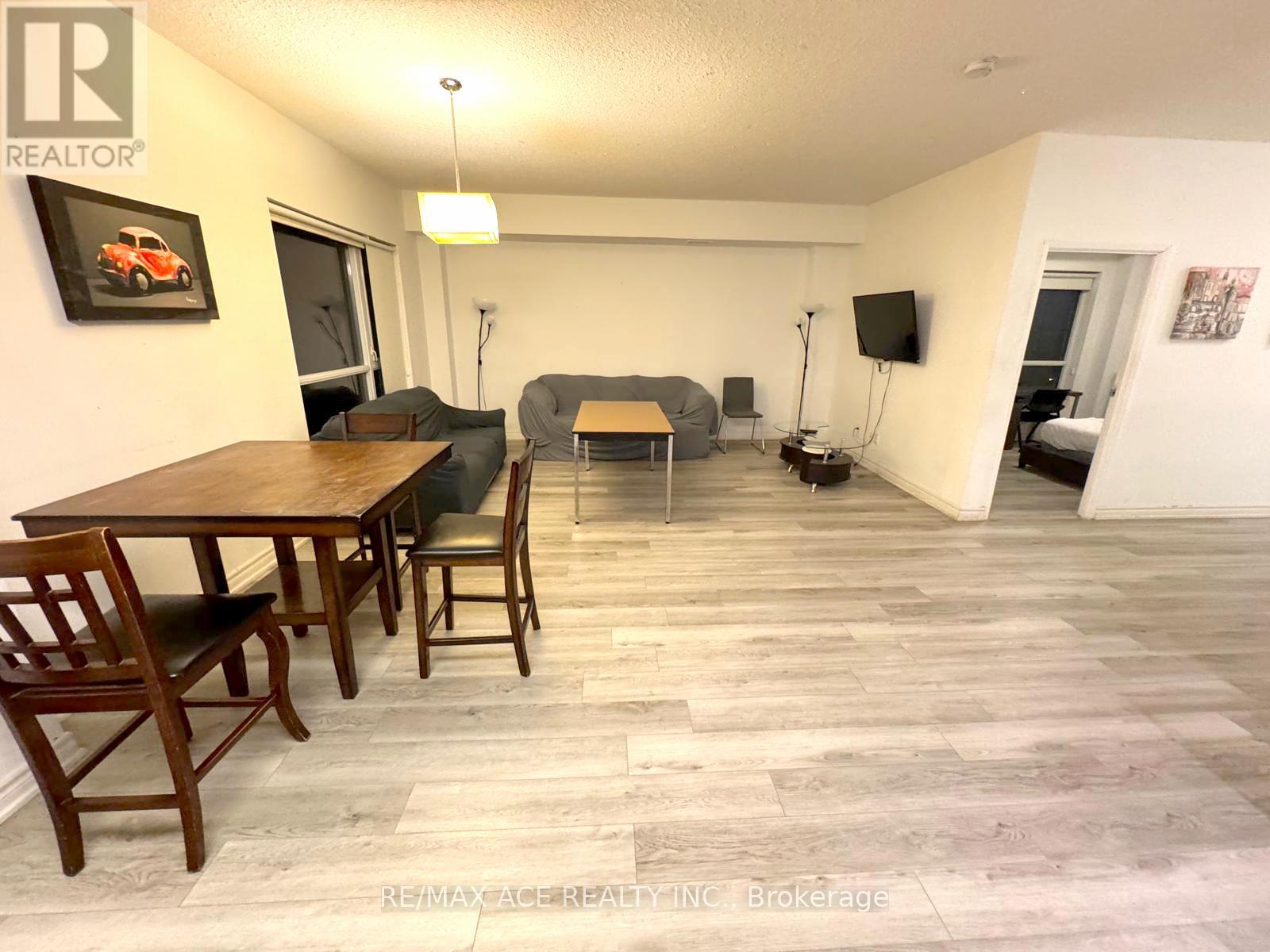 #504 158 KING STREET N - 5