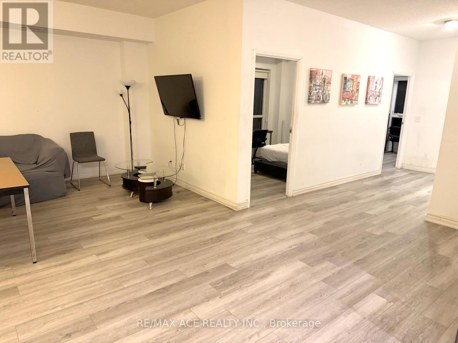 #504 158 KING STREET N - 6