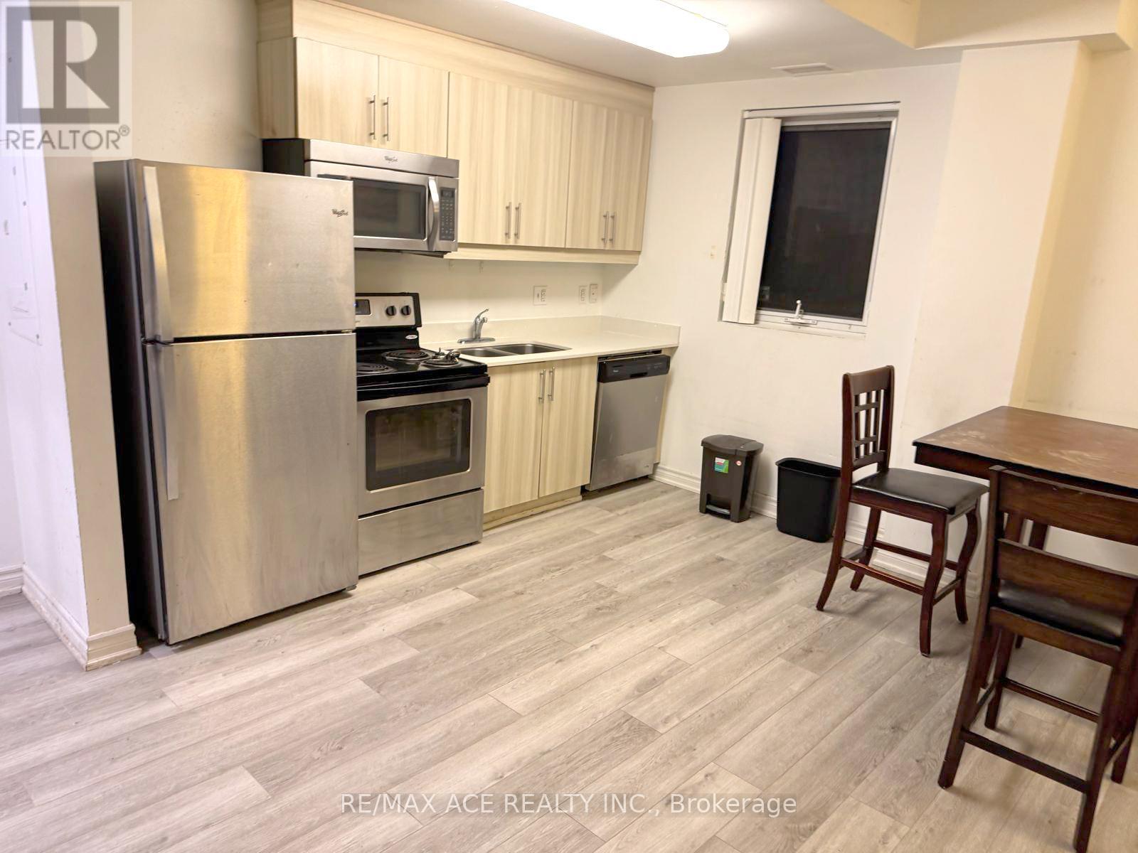 #504 158 KING STREET N - 8