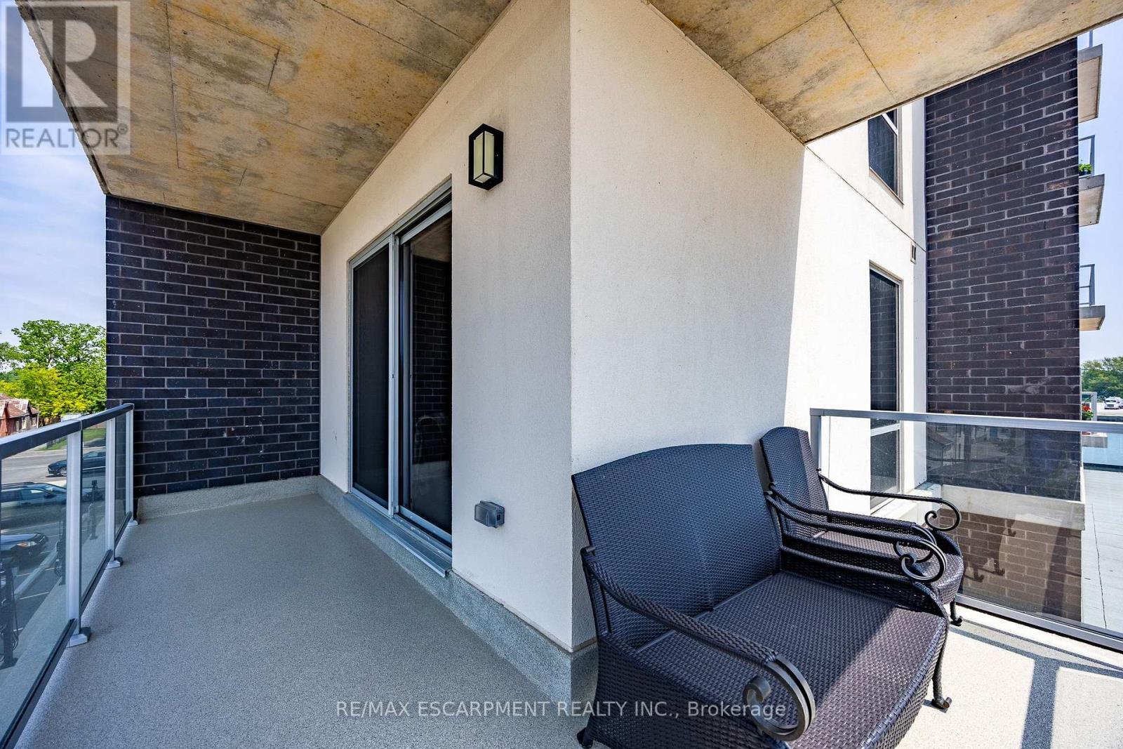 #201 118 WEST STREET - 23