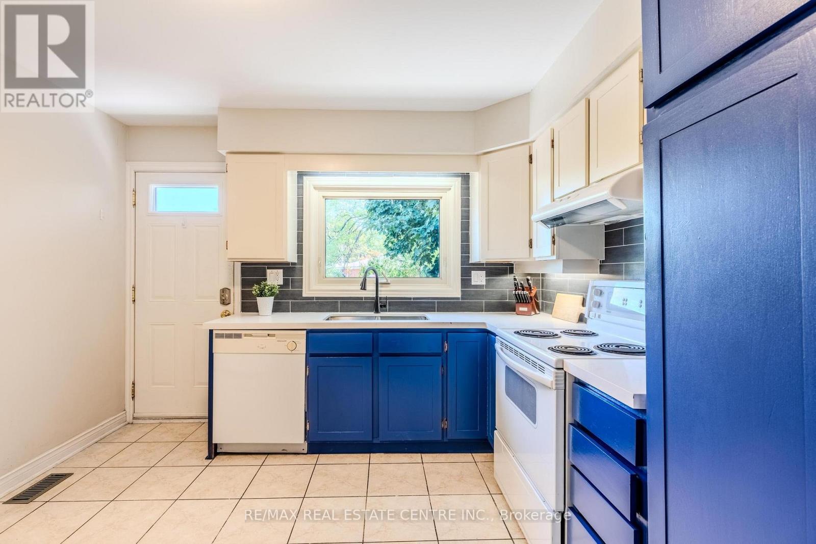 172 HANOVER PLACE - 10