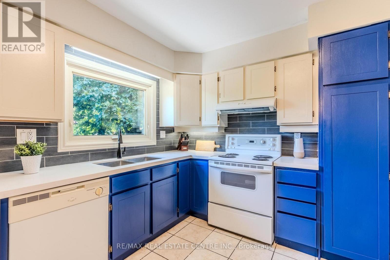 172 HANOVER PLACE - 11