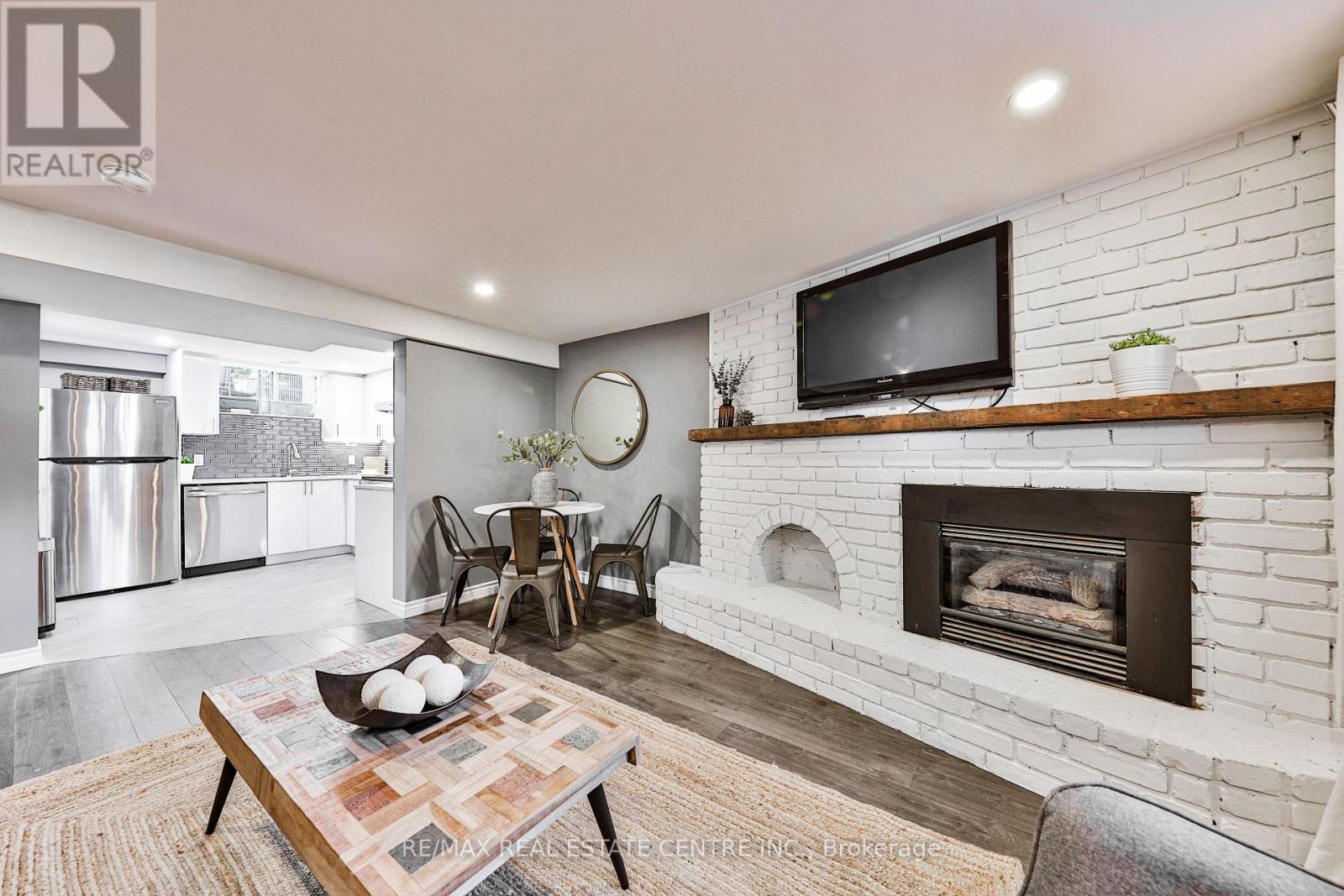 172 HANOVER PLACE - 25