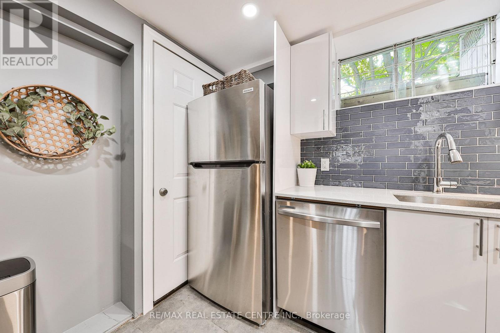 172 HANOVER PLACE - 30