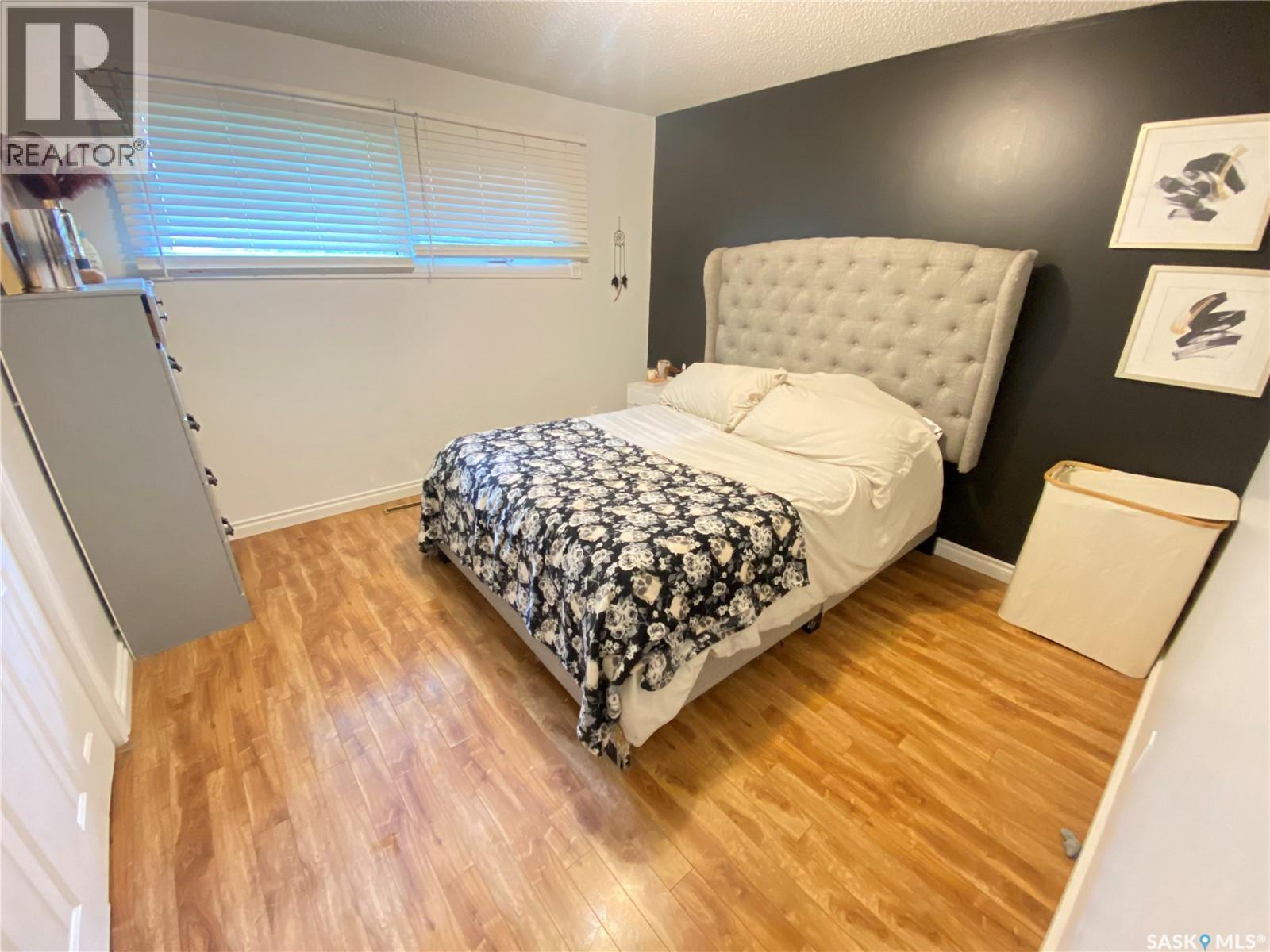 65 Irwin AVENUE — photo 6