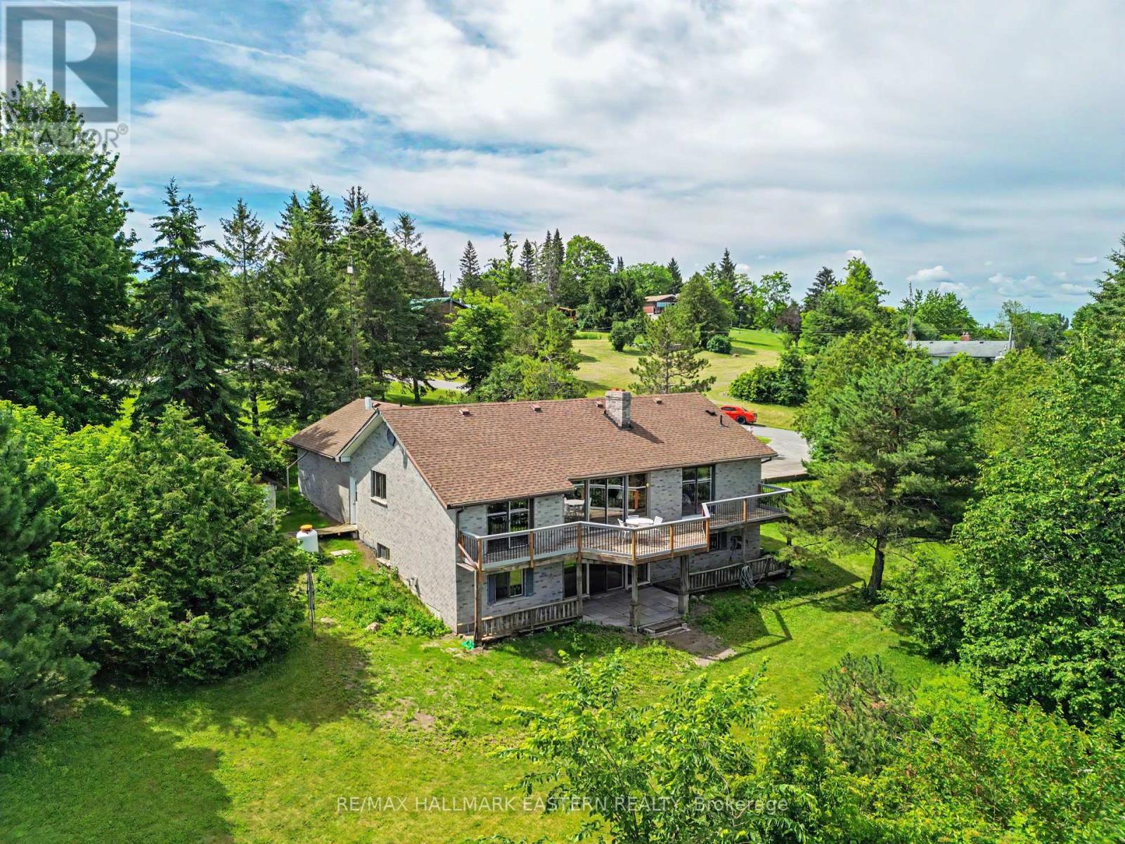 473 SUNSET CRESCENT - 4