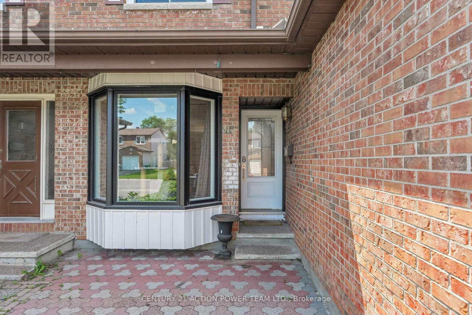 1810 SIMARD DRIVE - 2