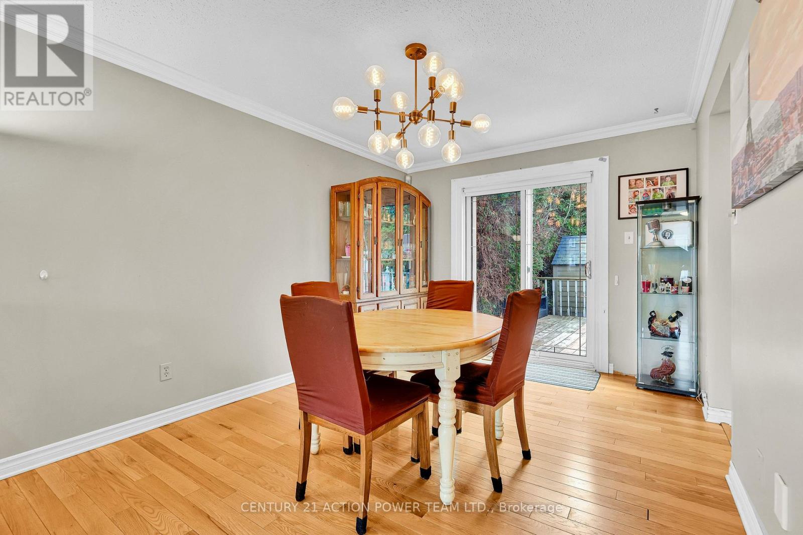1810 SIMARD DRIVE - 10