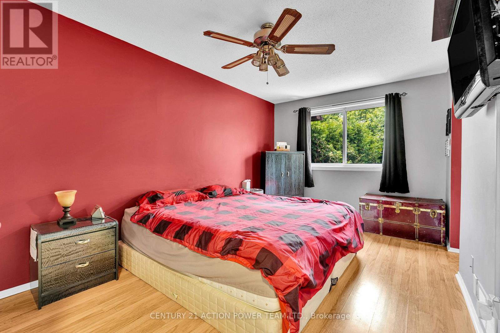 1810 SIMARD DRIVE - 18