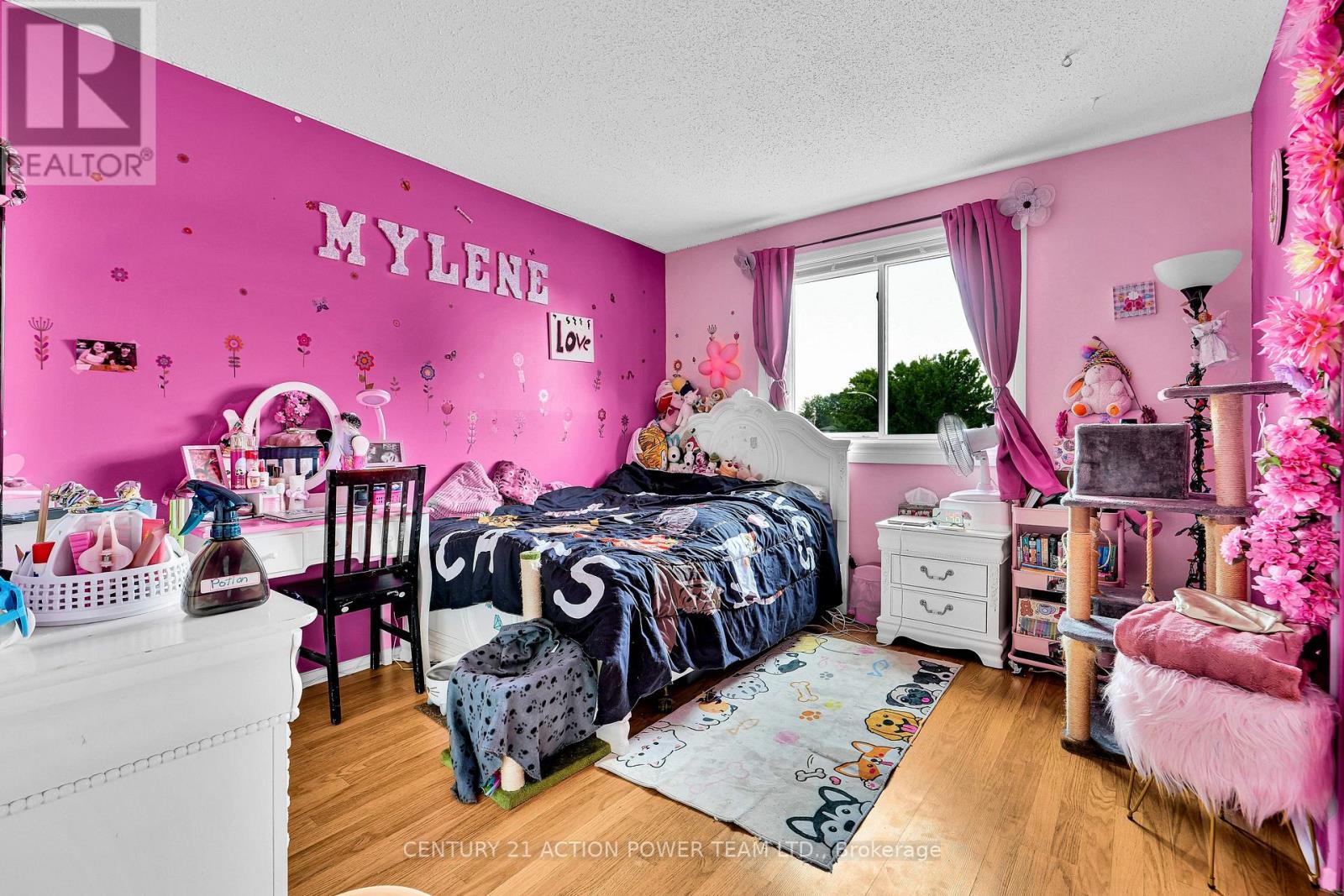 1810 SIMARD DRIVE - 20