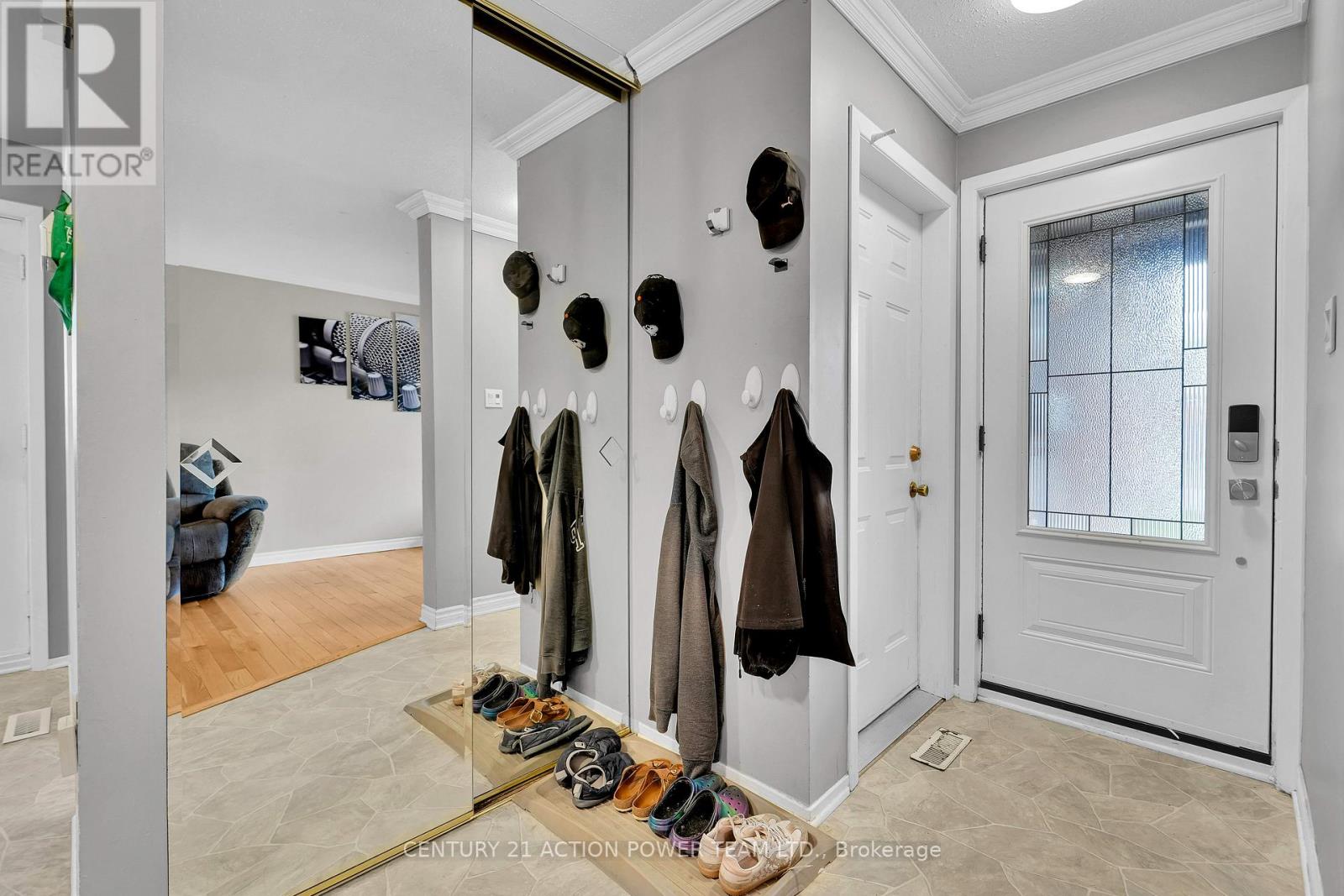 1810 SIMARD DRIVE - 3