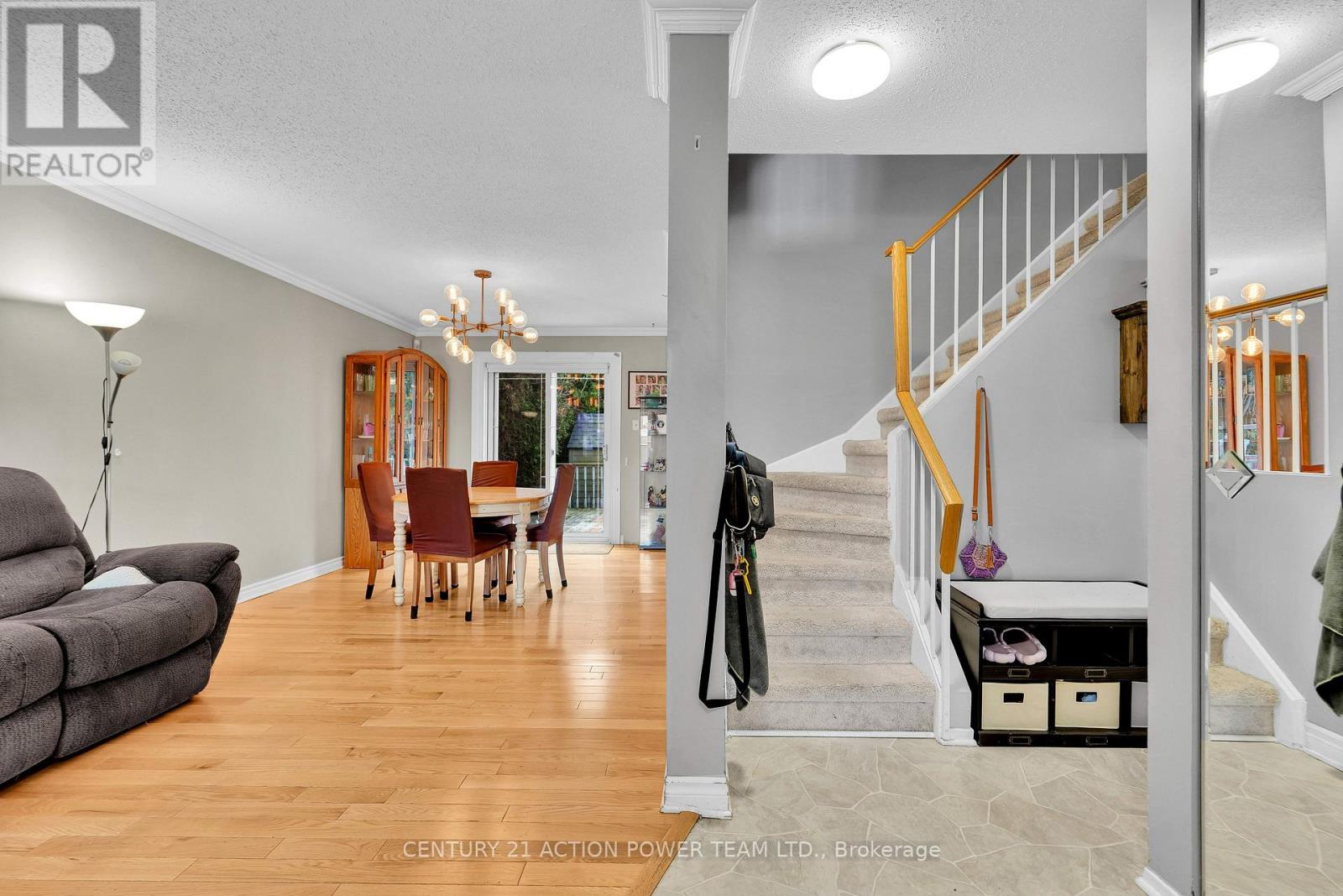 1810 SIMARD DRIVE - 4
