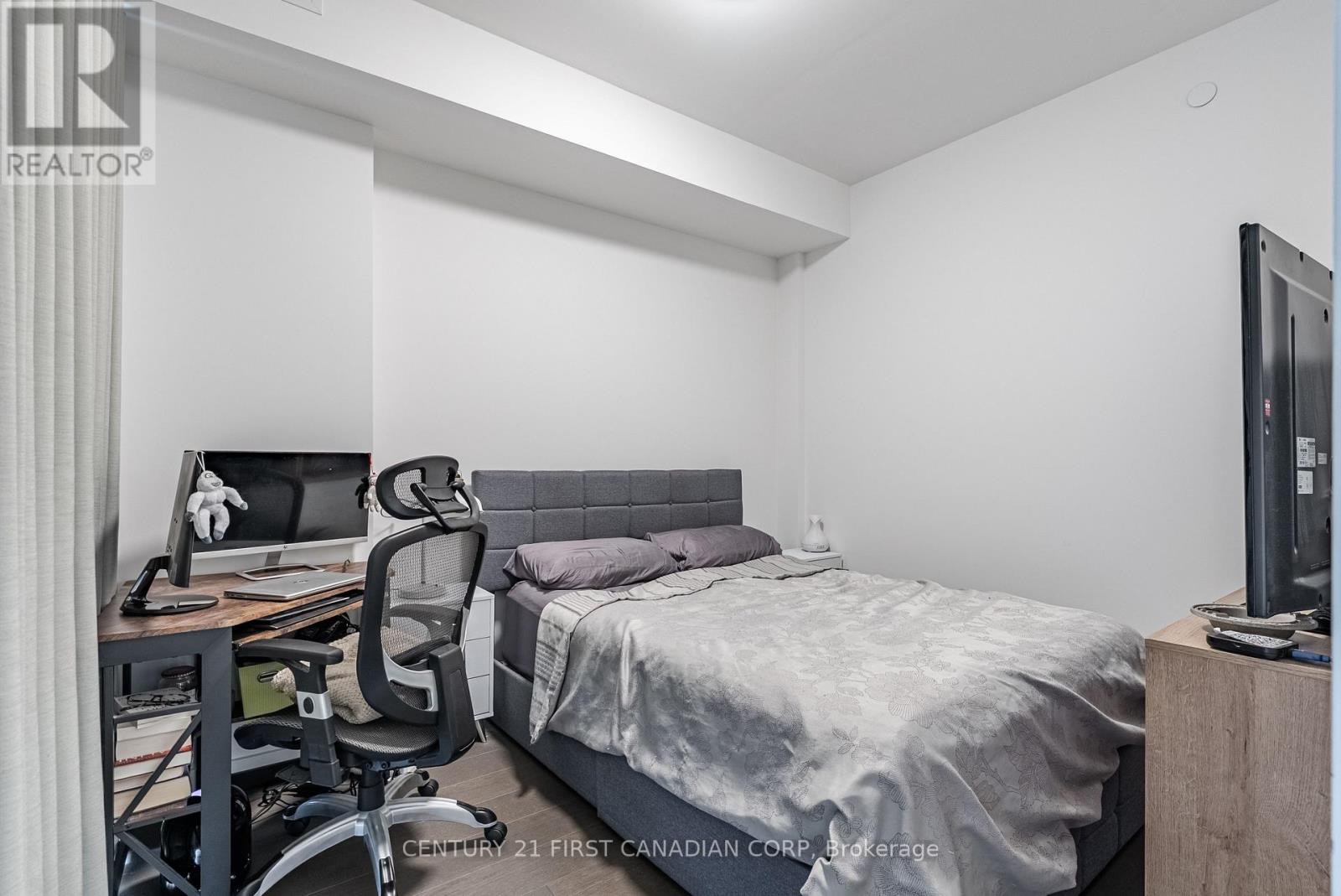 #1405 81 WELLESLEY STREET E - 17