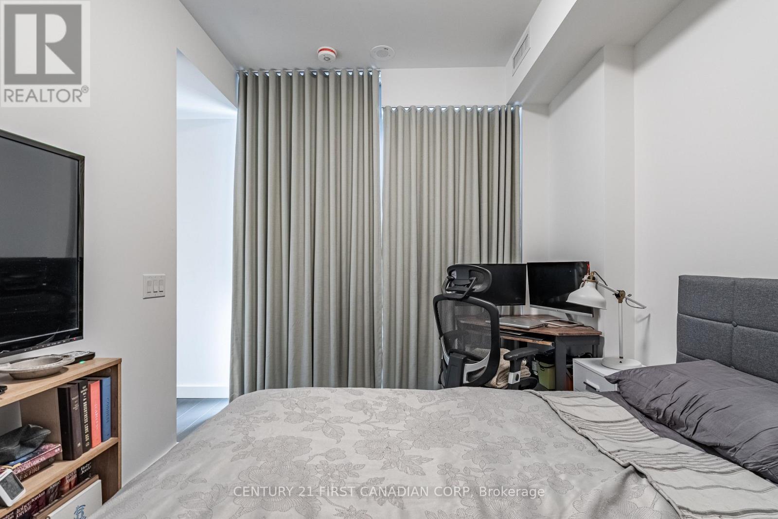 #1405 81 WELLESLEY STREET E - 18