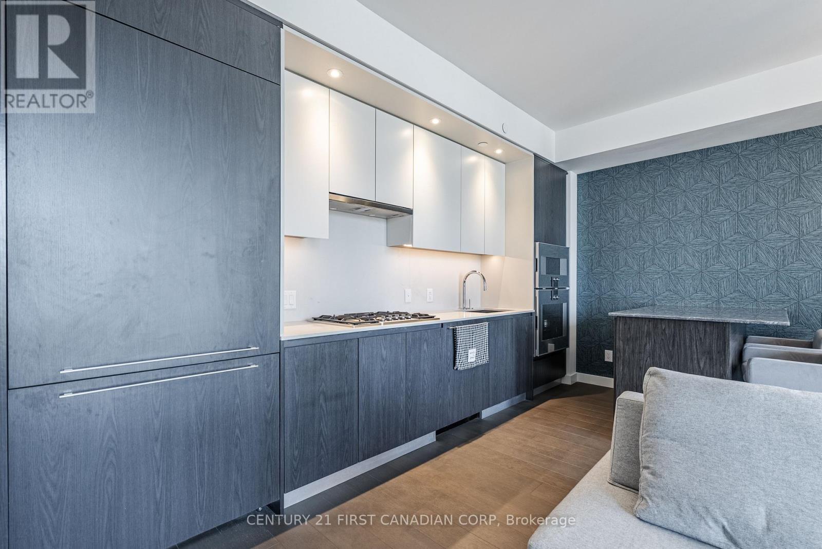 #1405 81 WELLESLEY STREET E - 25