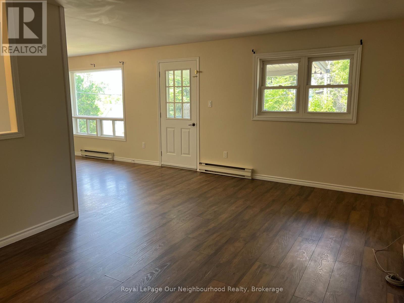 72 LAKESHORE ROAD - 11