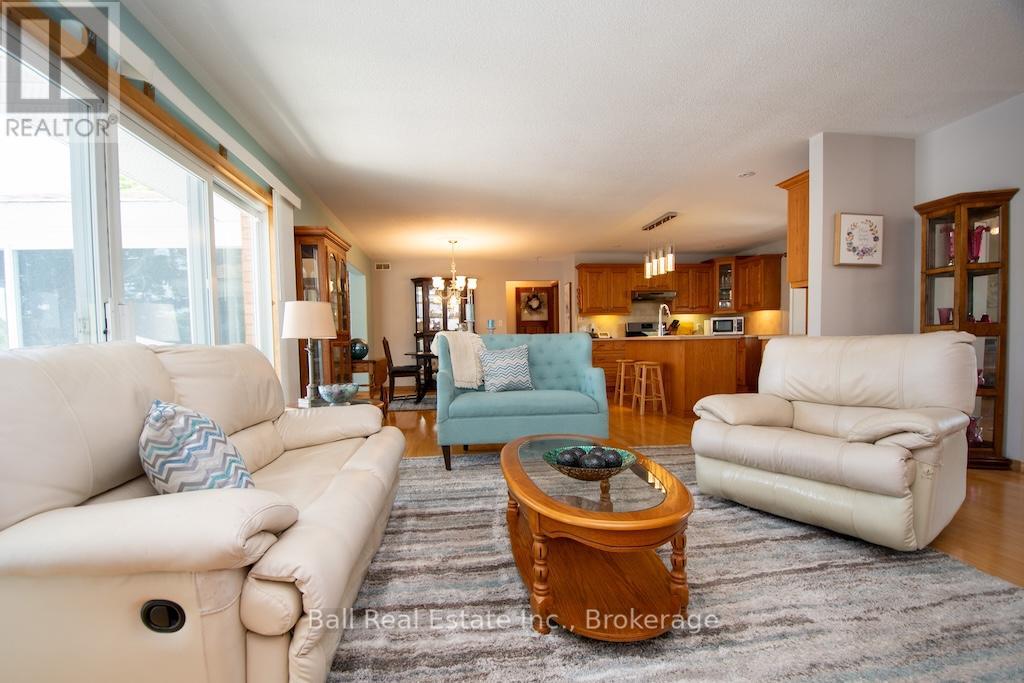 3 CEDAR DRIVE - 12