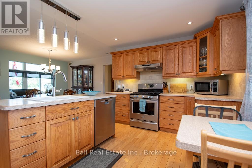 3 CEDAR DRIVE - 18