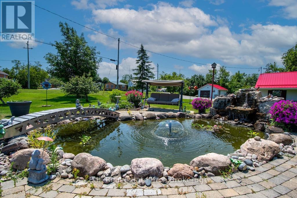 3 CEDAR DRIVE - 5