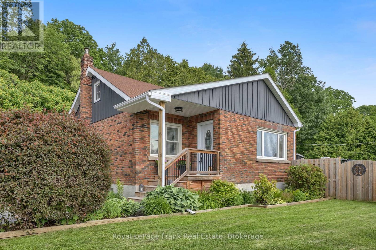3461 BURNHAM STREET N - 1