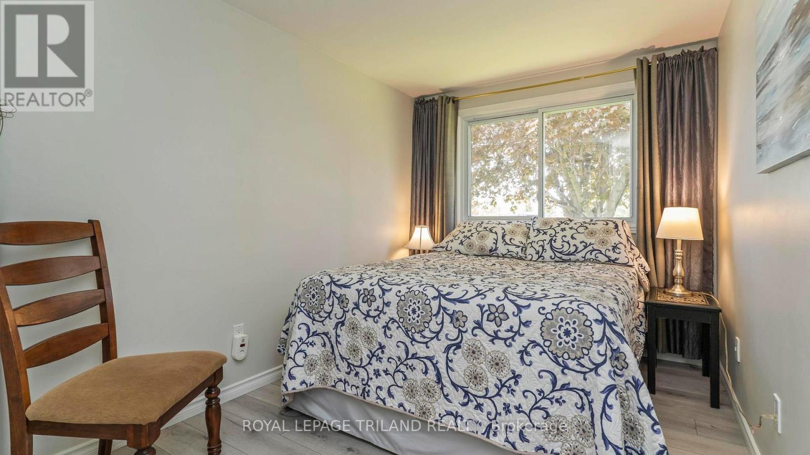 7 STIRLING CRESCENT - 18