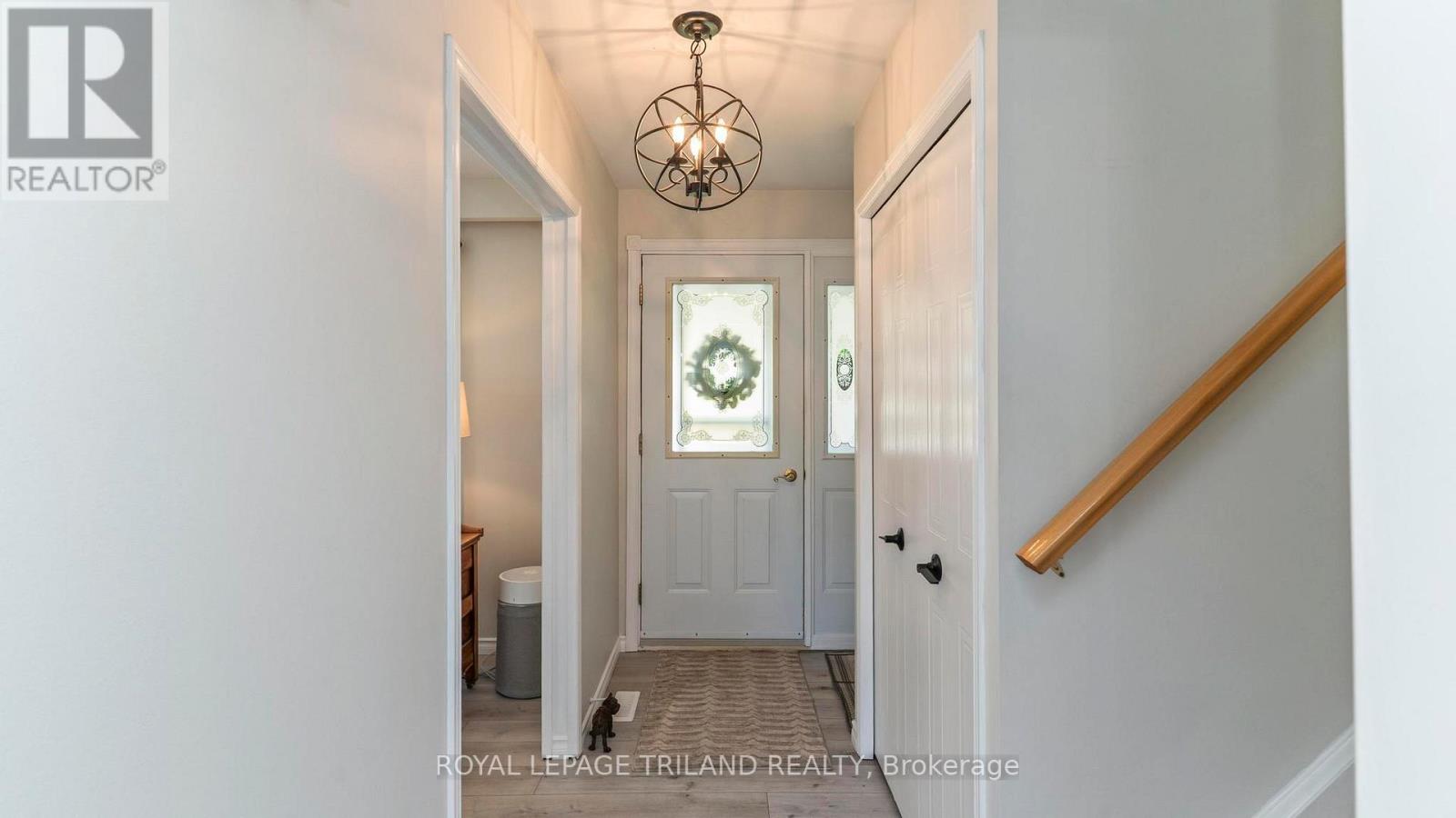 7 STIRLING CRESCENT - 5