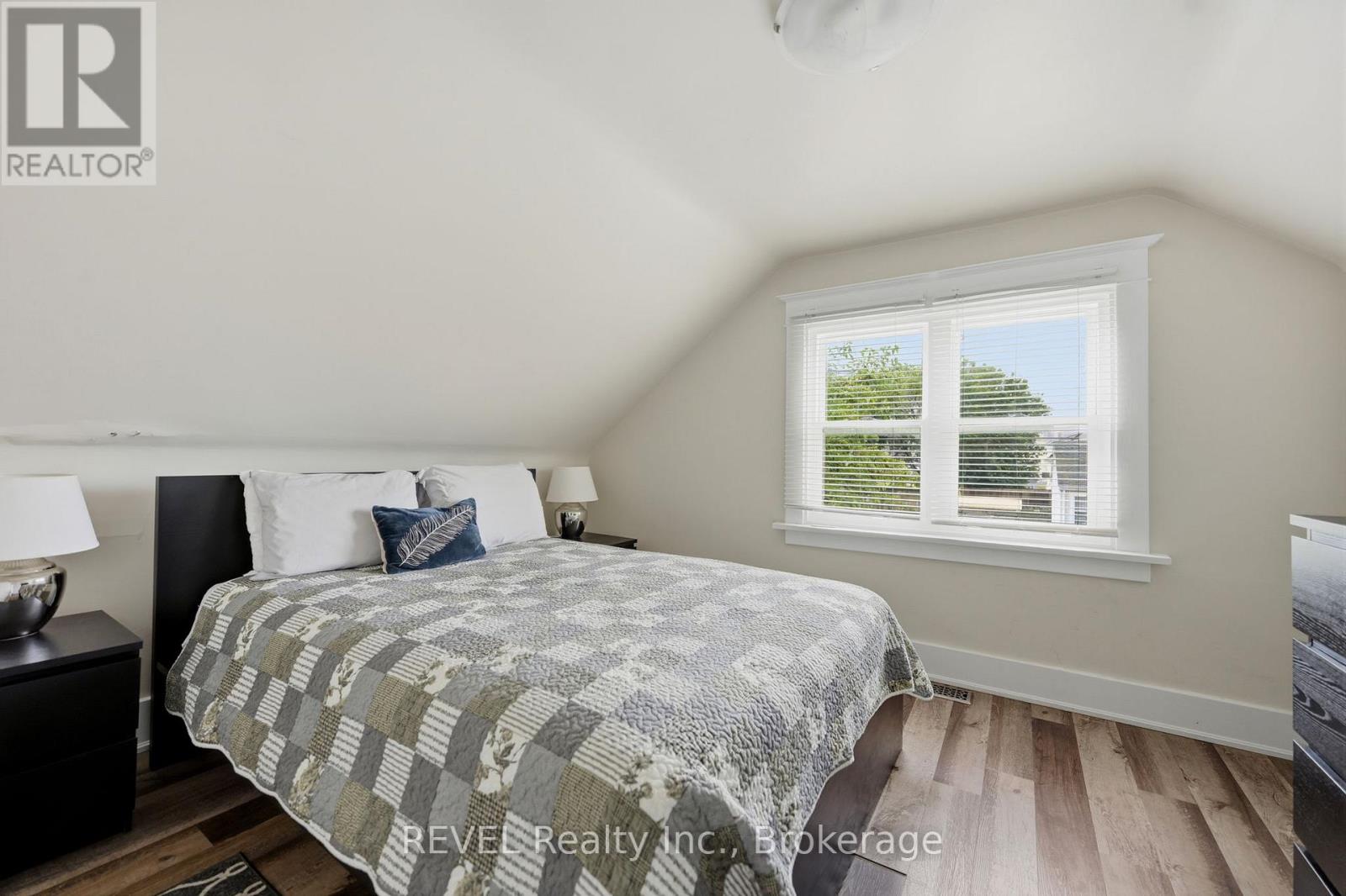 5227 KITCHENER STREET - 16