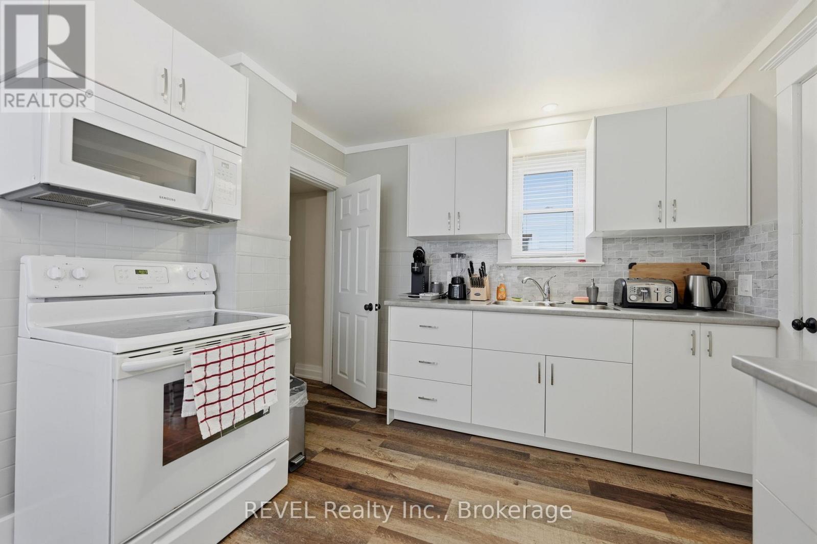 5227 KITCHENER STREET - 12