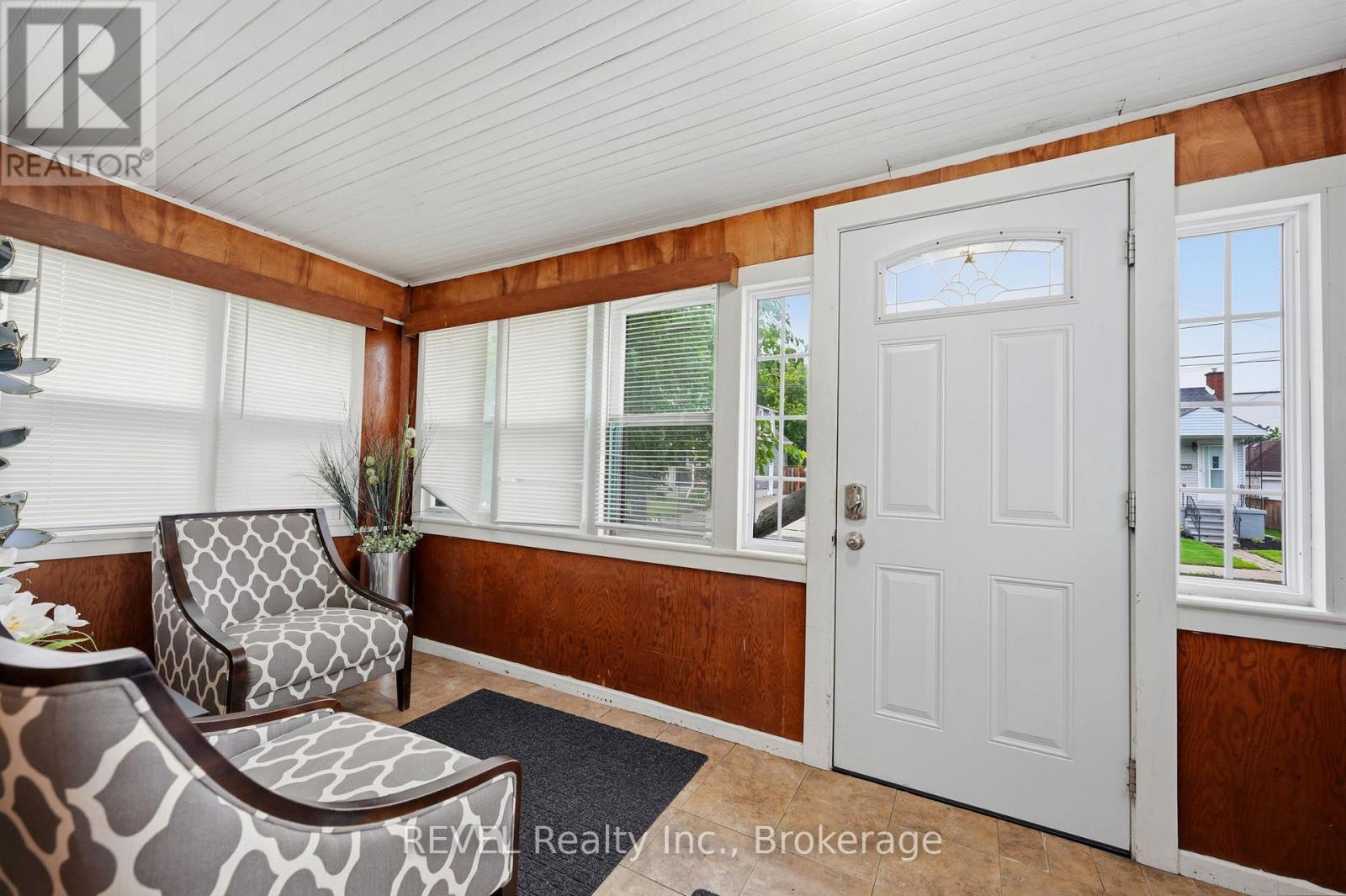 5227 KITCHENER STREET - 6