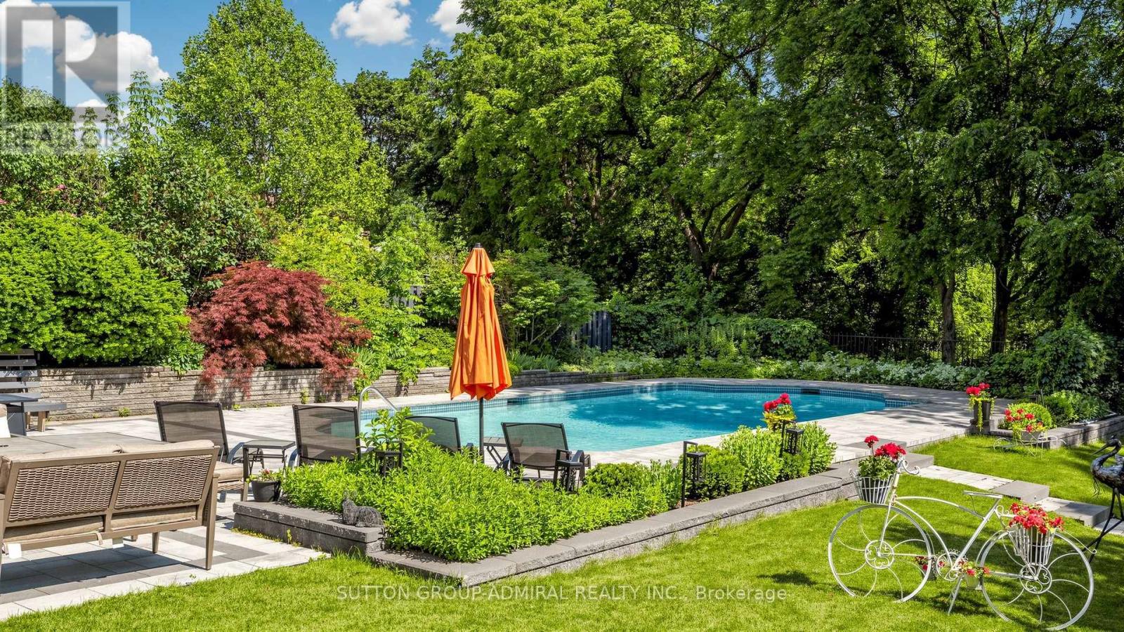 33 THORNY BRAE DRIVE - 45