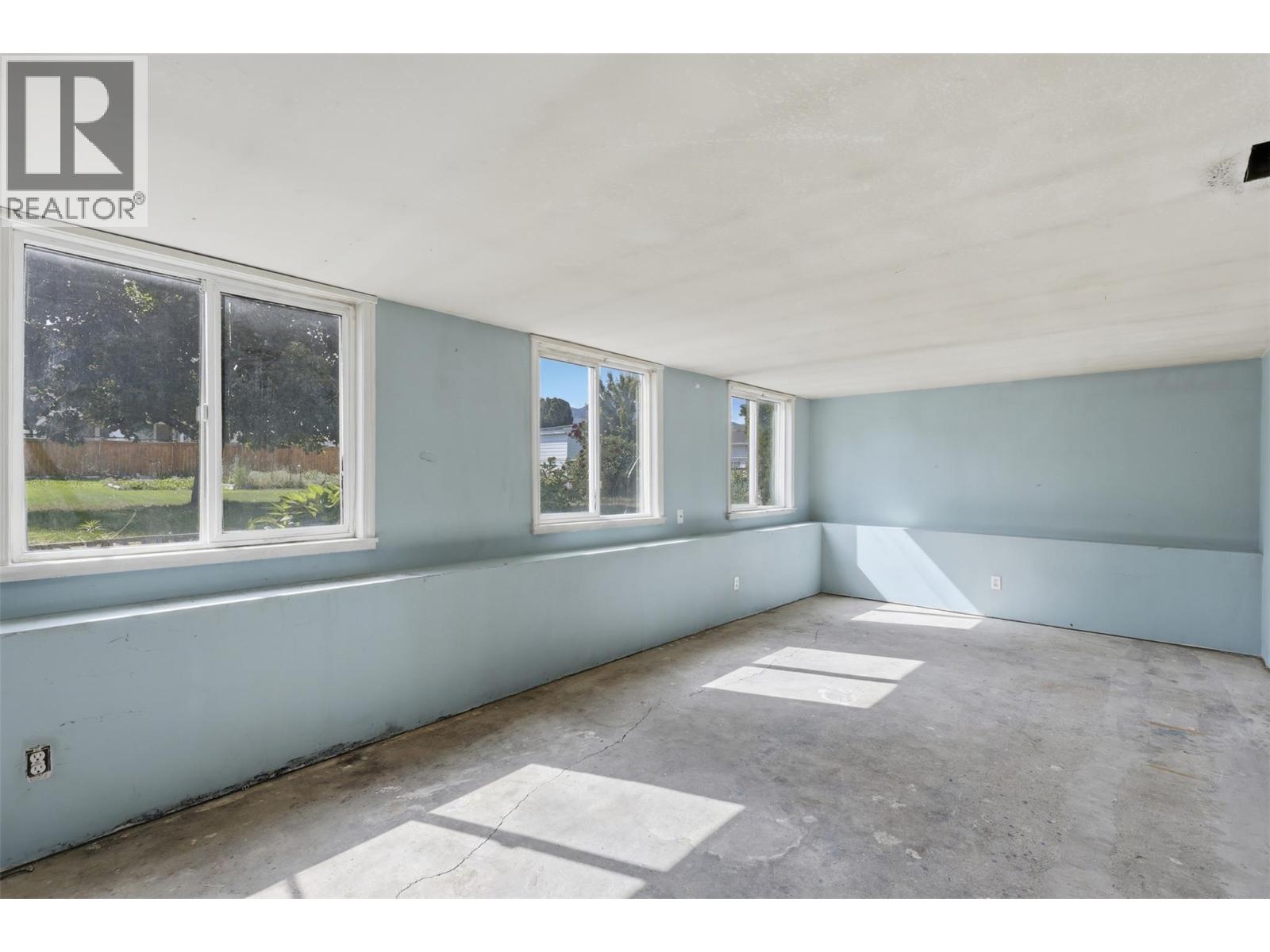 868 MCBRIDE Street - 39