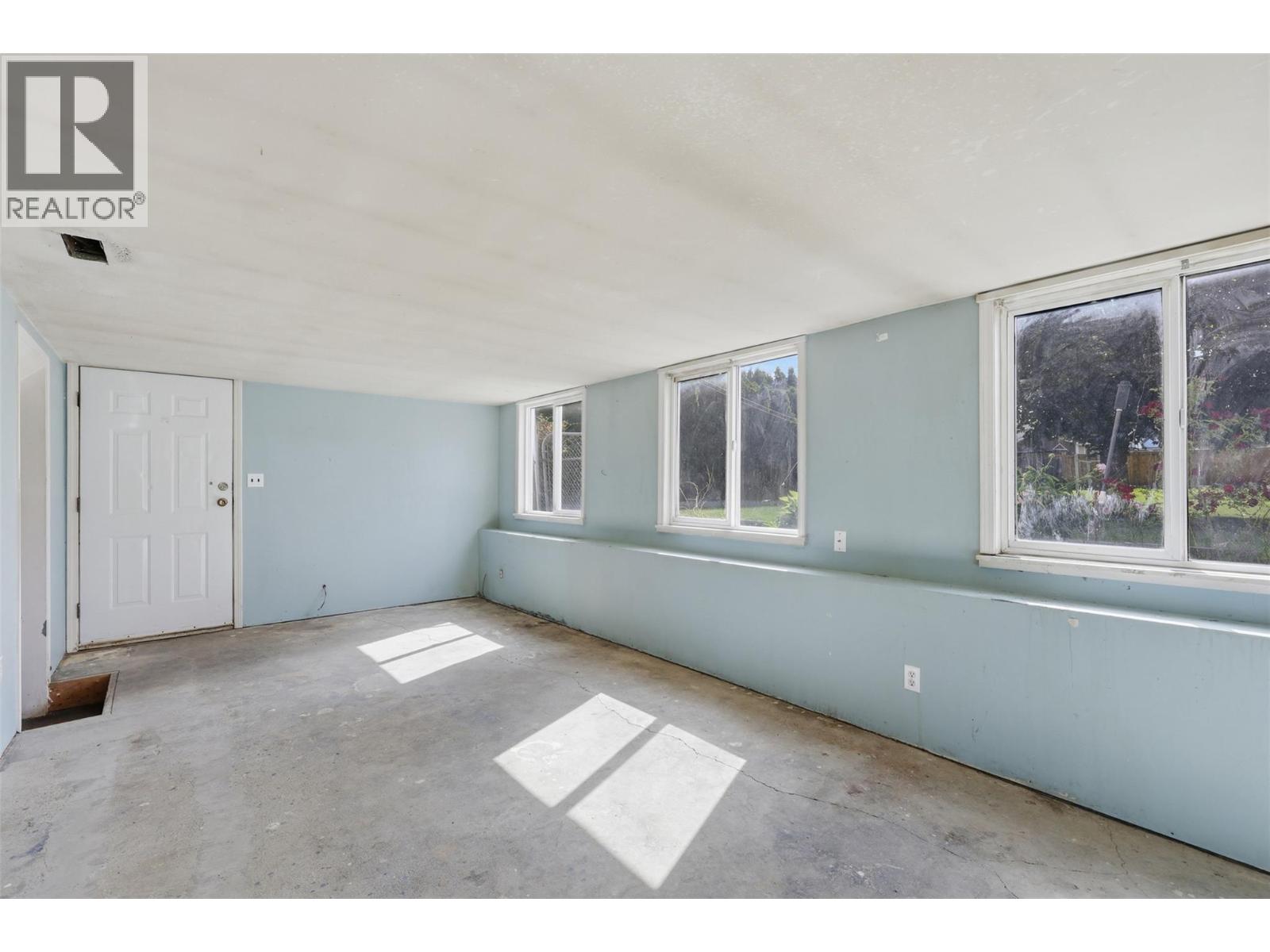 868 MCBRIDE Street - 40