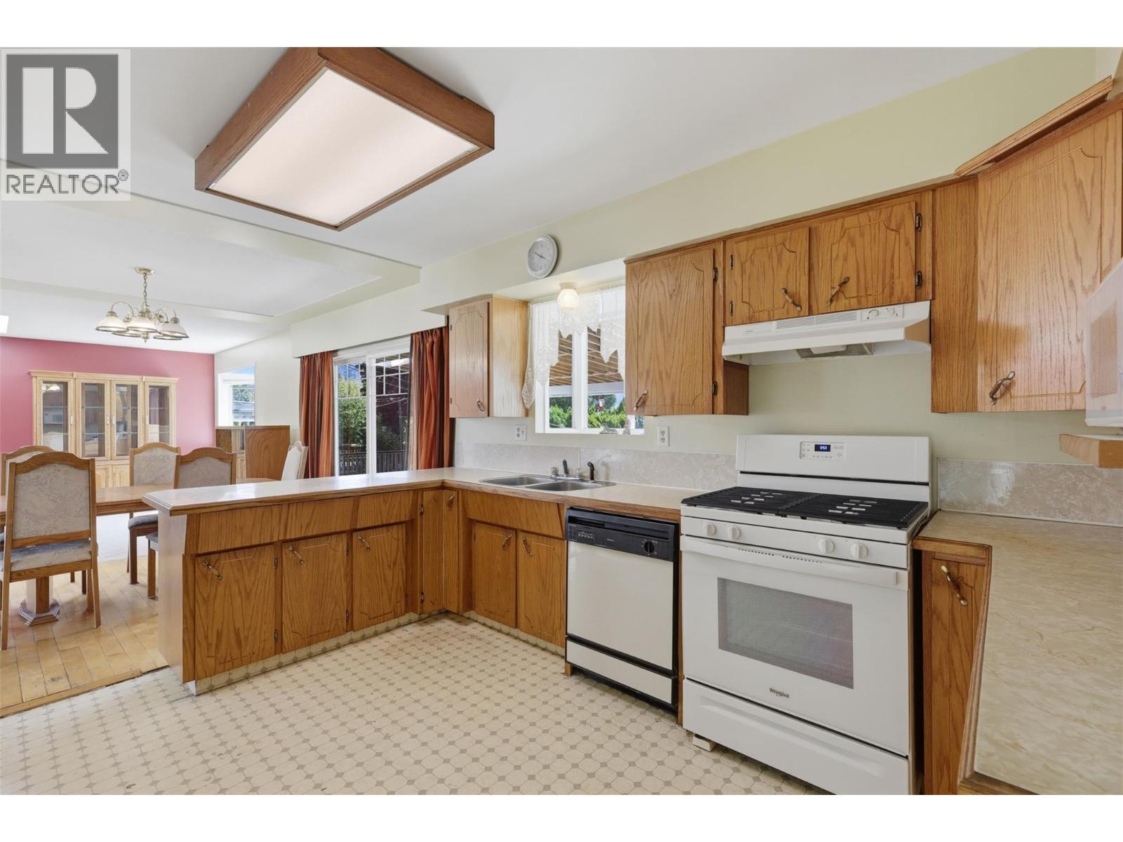 868 MCBRIDE Street - 16