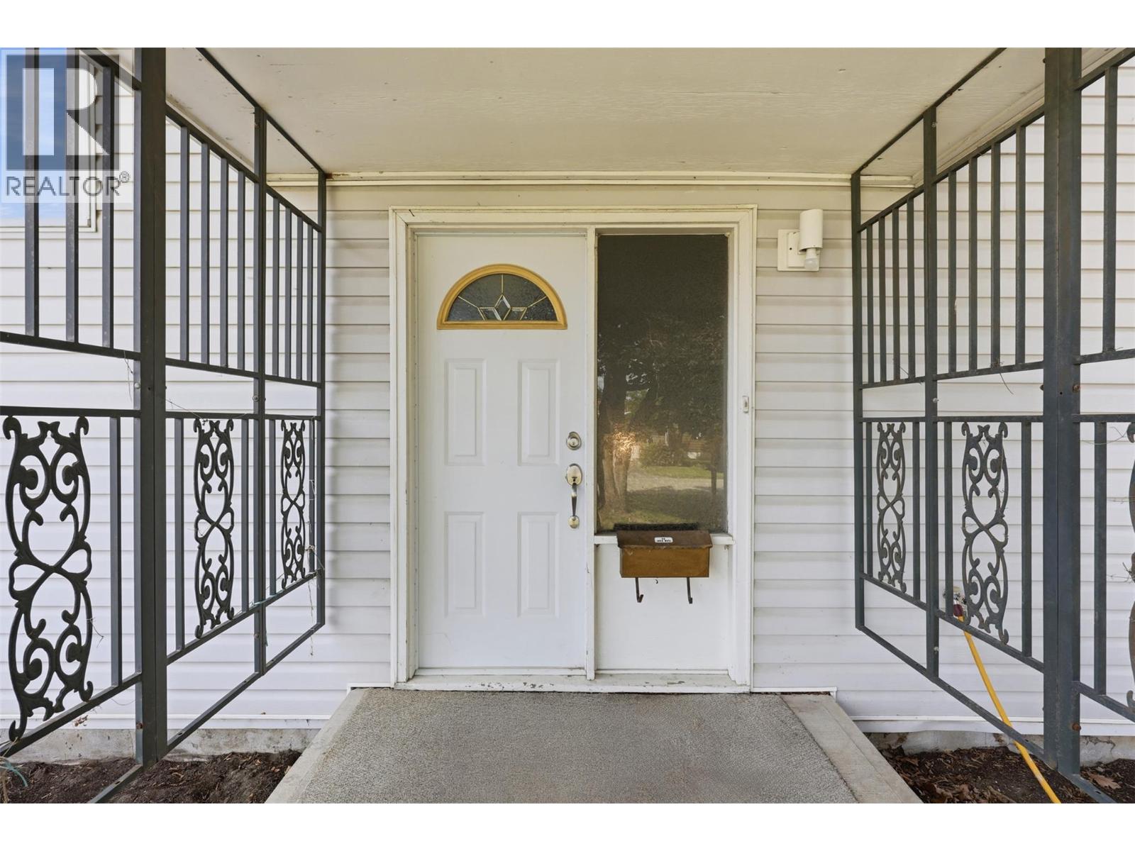 868 MCBRIDE Street - 4