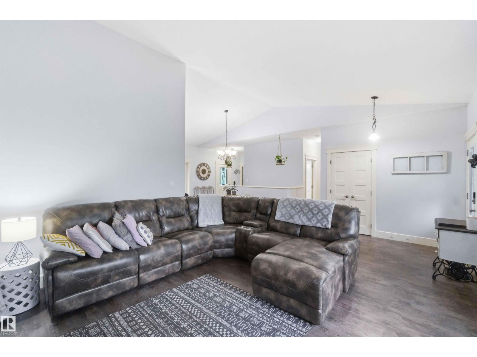 #132 53304 RGE ROAD 30 - 11