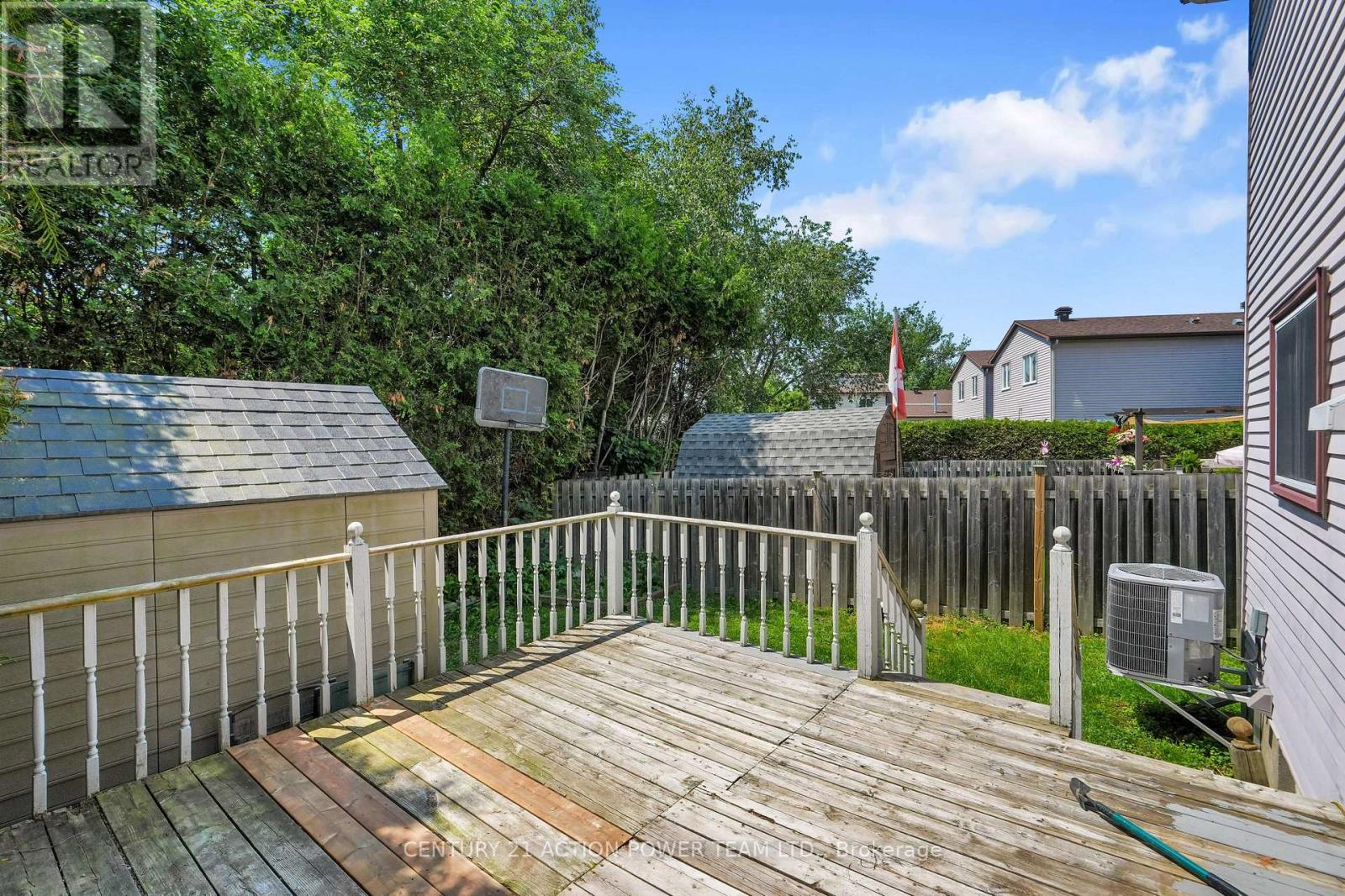 1810 SIMARD DRIVE - 27